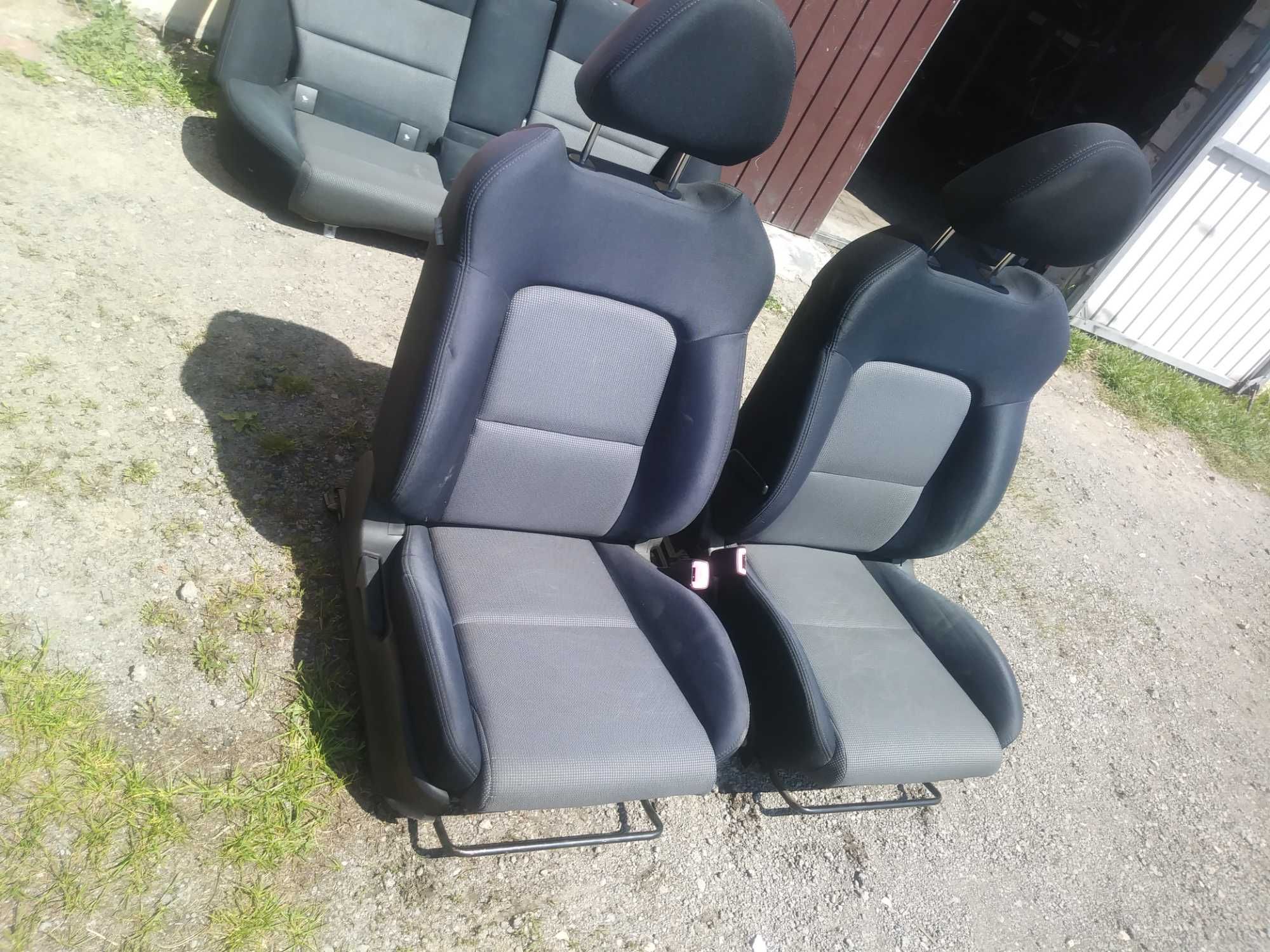 Subaru Legacy 4 IV Fotele przód i kanapa Tył KOMBI Komplet - Grzane