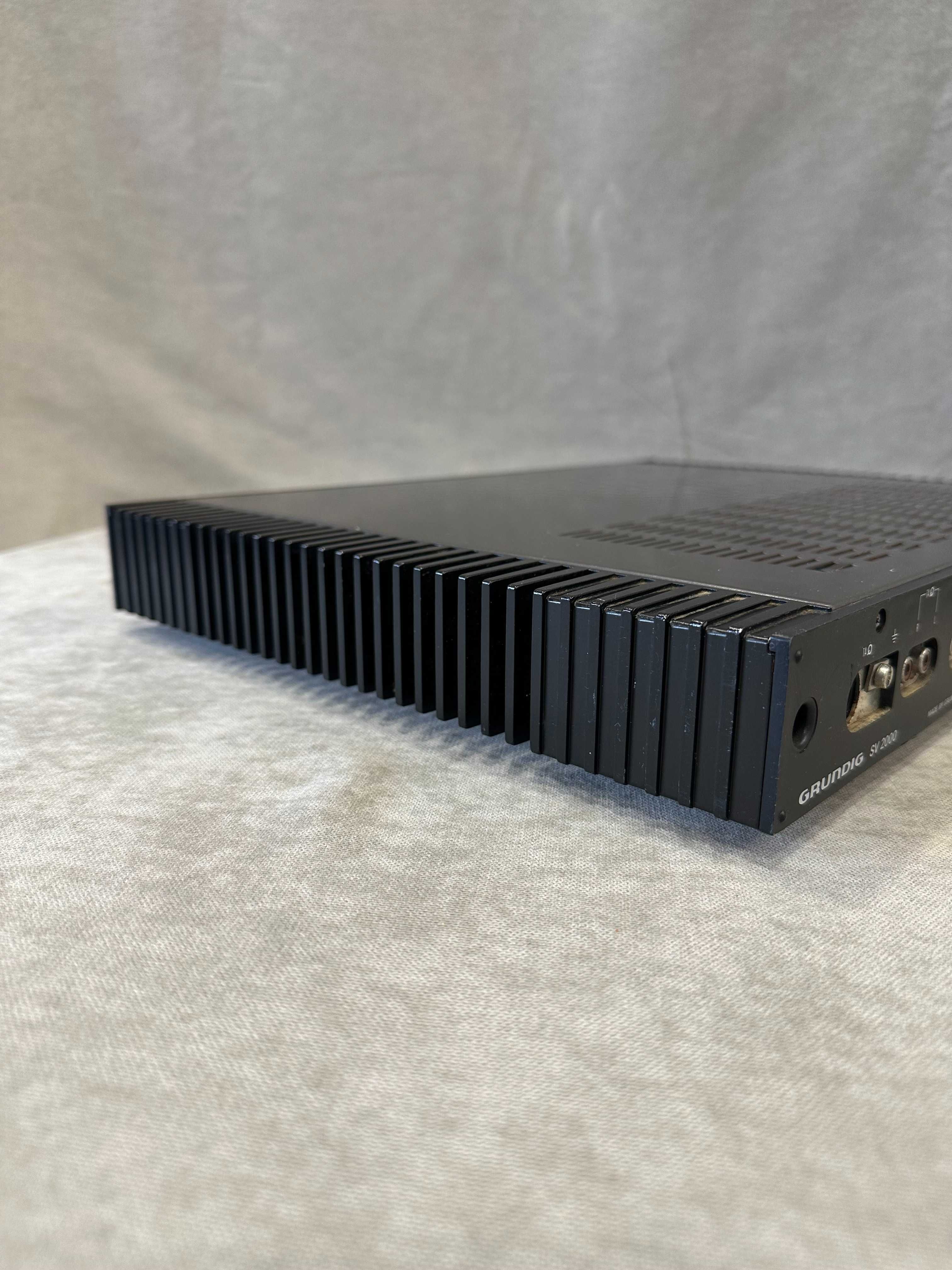 Wzmacniacz Vintage Grundig SV 2000, lata 80