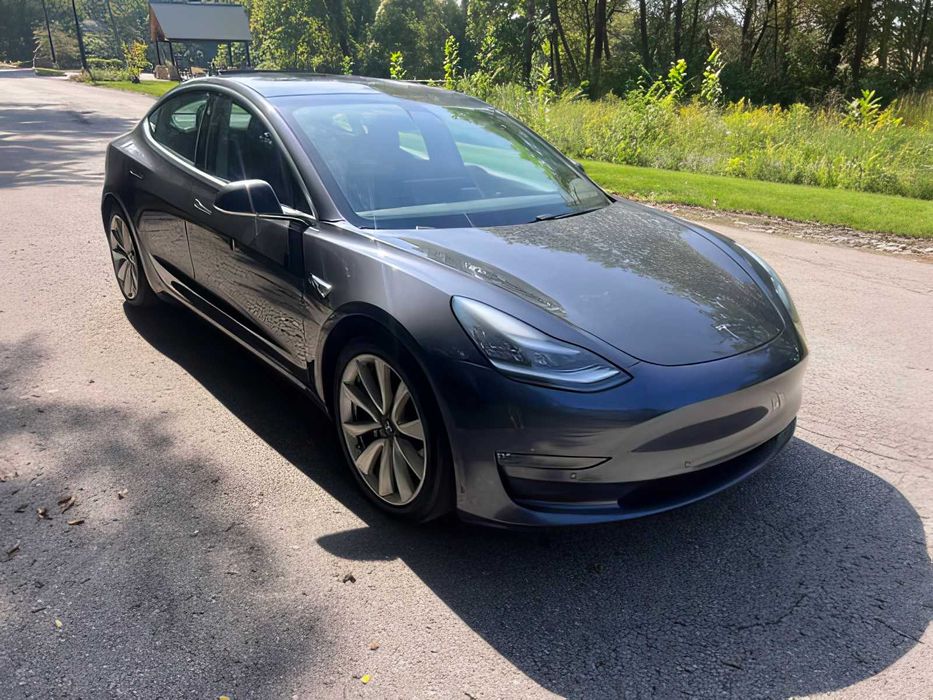 Tesla Model 3      2019