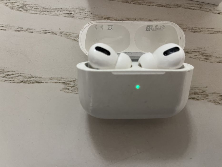 Навушники AirPods Pro