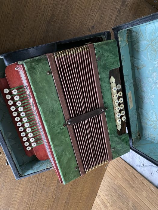 Аккордеон гармонь баян самодельный старинный рабочий