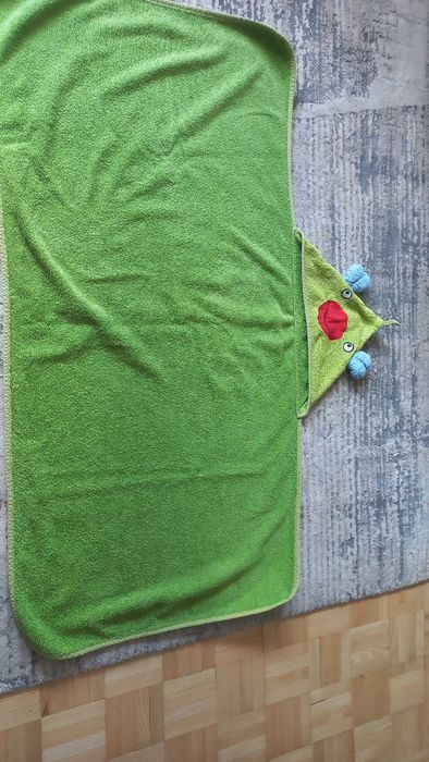 recznik z kapturem zielony