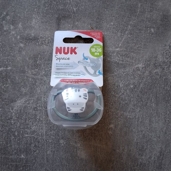 Sprzedam nowy smoczek nuk