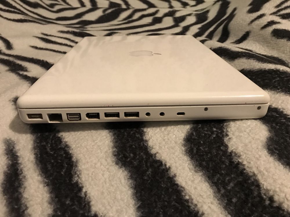 Продам macbook 13 дюмов