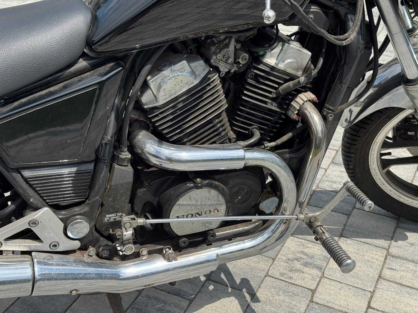 Honda Shadow VT500C