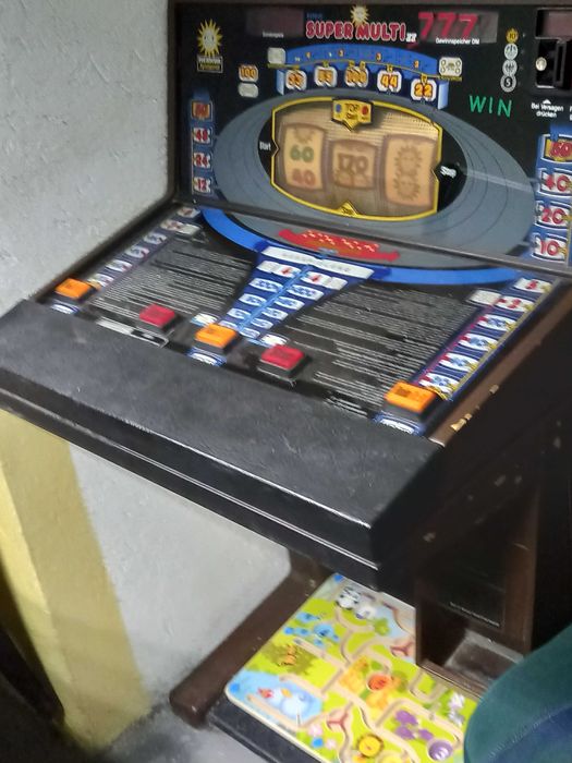 Automat do gier stary fajny