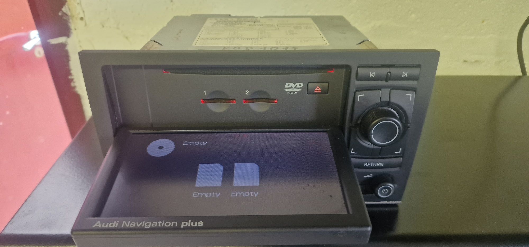 Radio RNS-E Audi a4 b7 z kodem