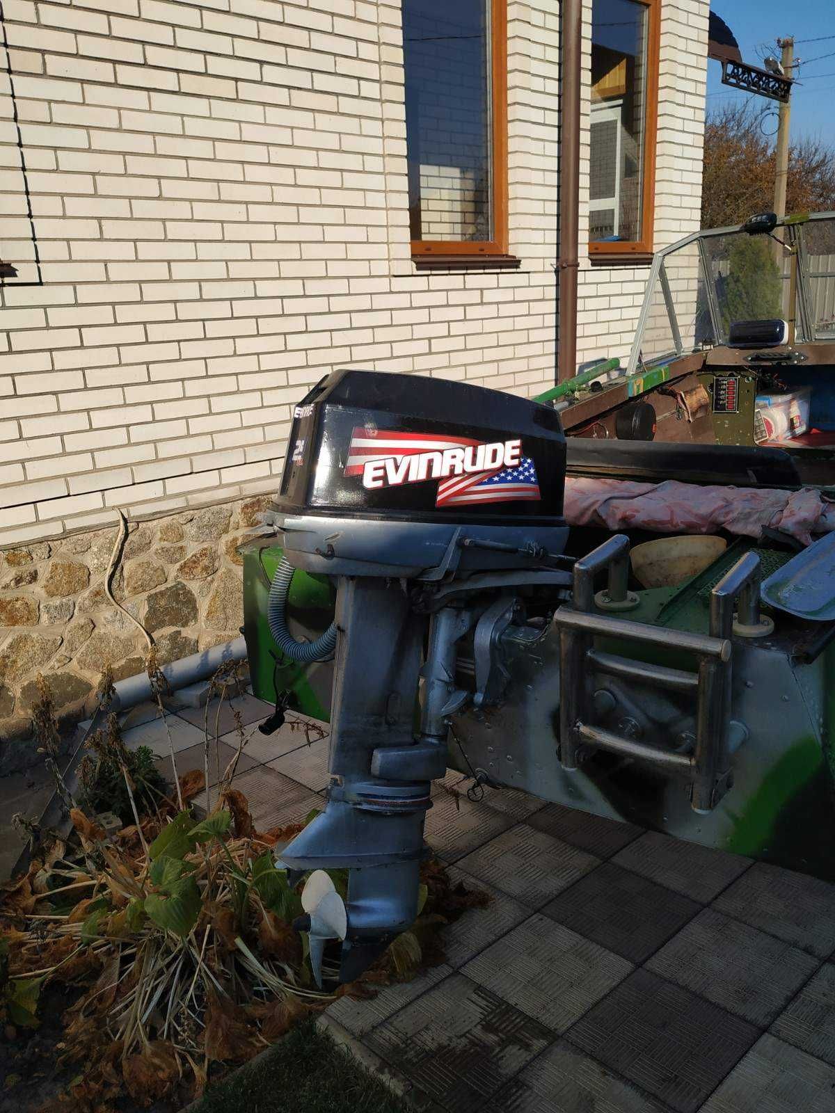 Двигатель   Evinrude  25