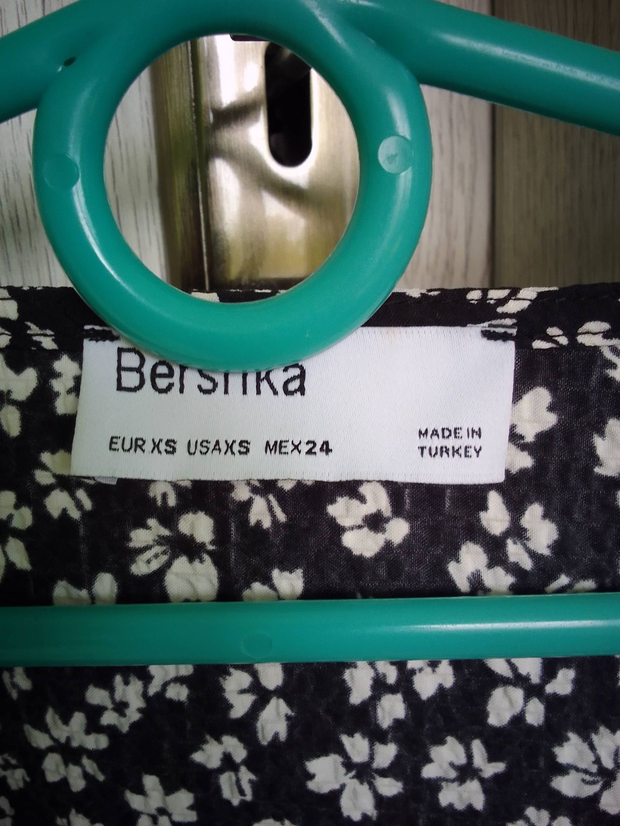 Sukienka Bershka