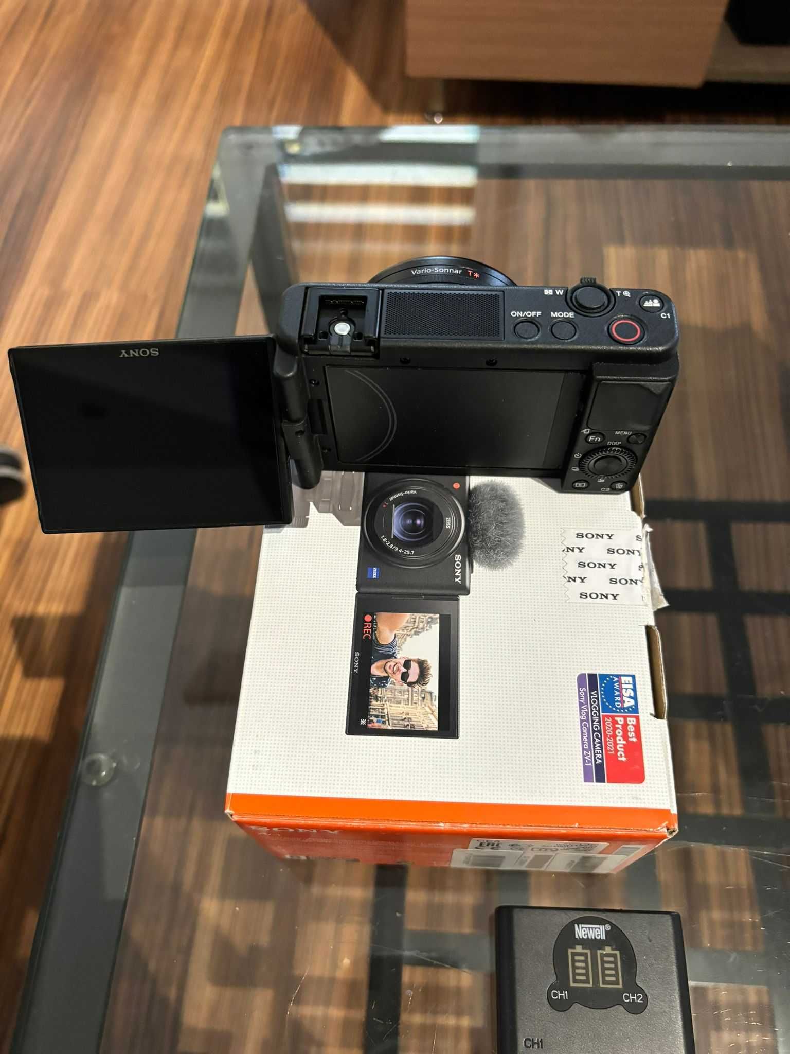Kamera Sony ZV-1  do vlogów + akcesoria