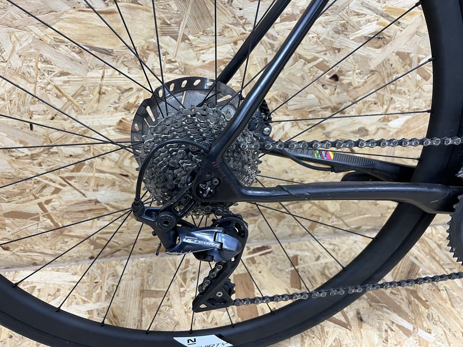 Bicicleta disco carbono Focus Paralane - Shimano Ultegra 11v