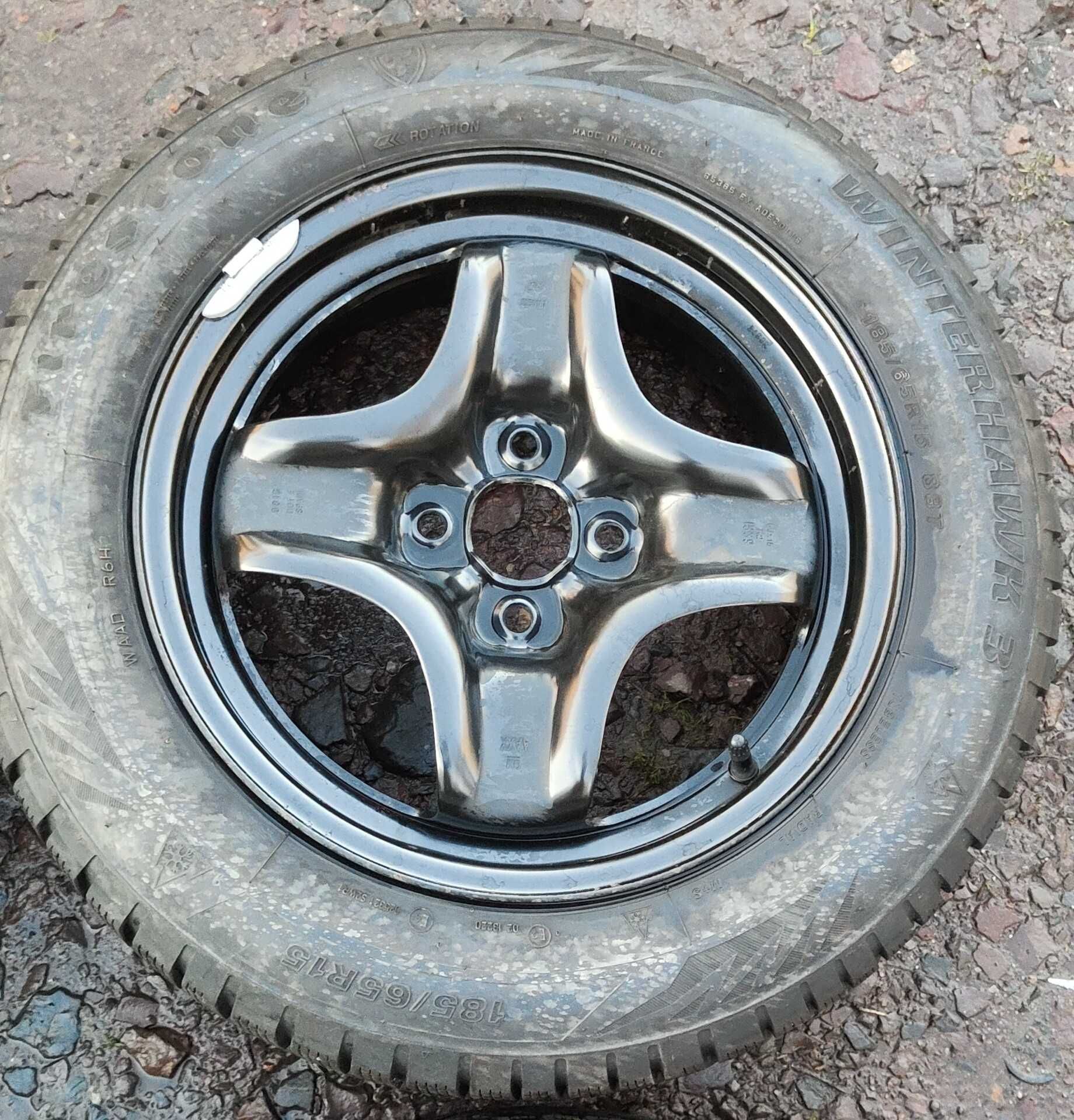 Felgi stalowe strukturalne Opel Corsa DE 4x100 6Jx15 IS39 TPMS Kołpaki