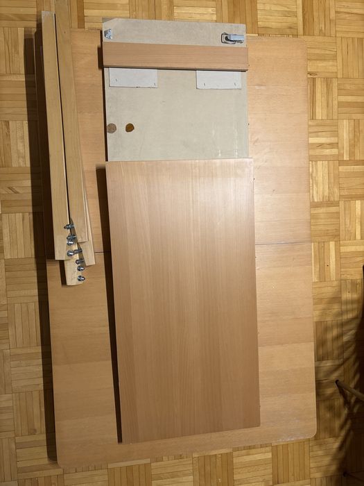 Sprzedam drewniany stol