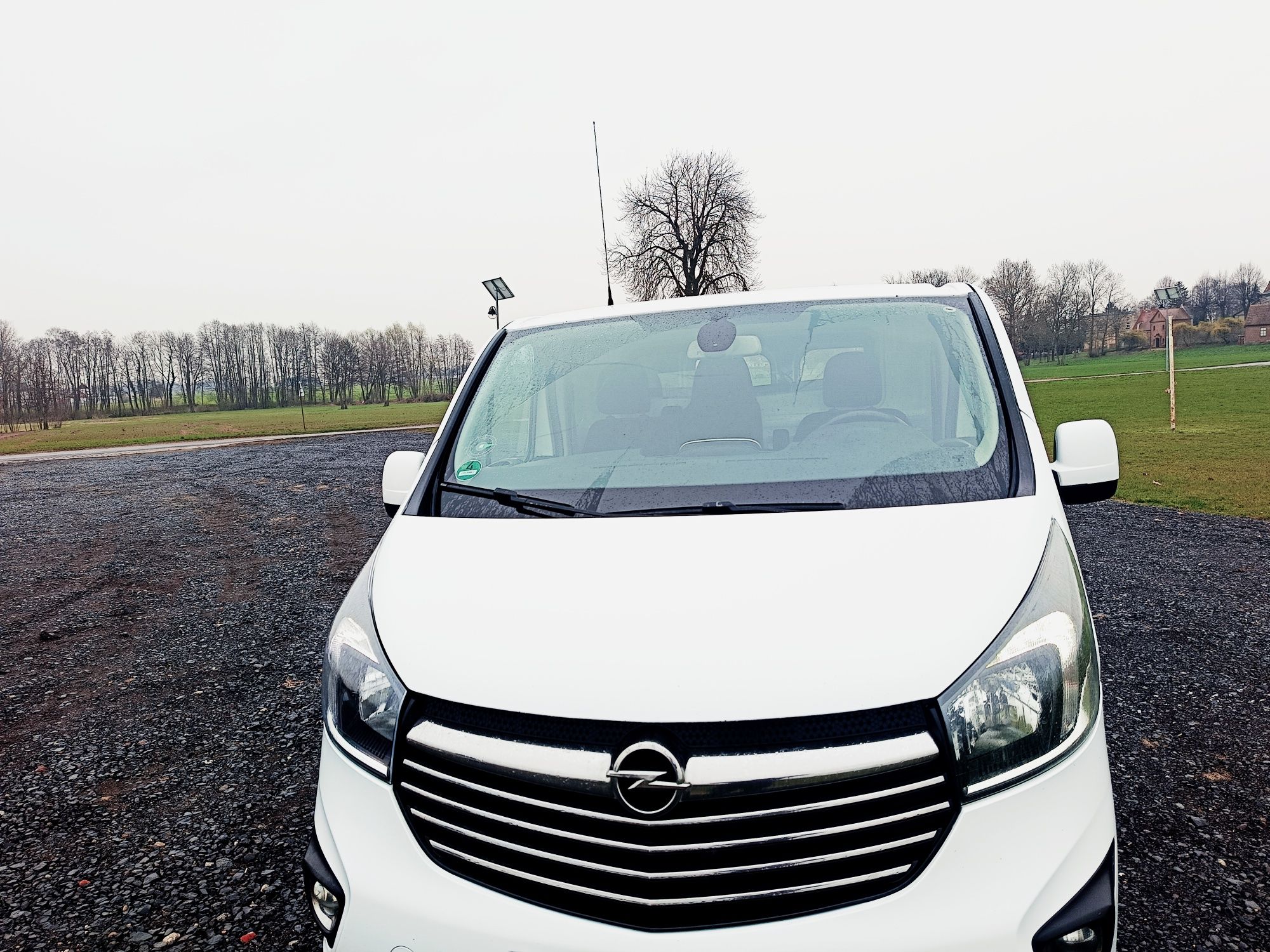 Opel Vivaro Long 1.6  Bezwypadek Atrakcyjny Wygląd Trafic 100% Sprawny