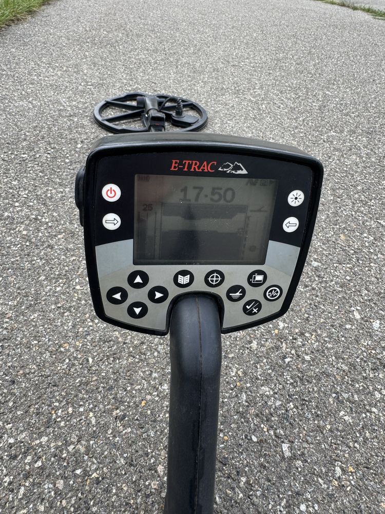 Металошукач minelab E-Trac