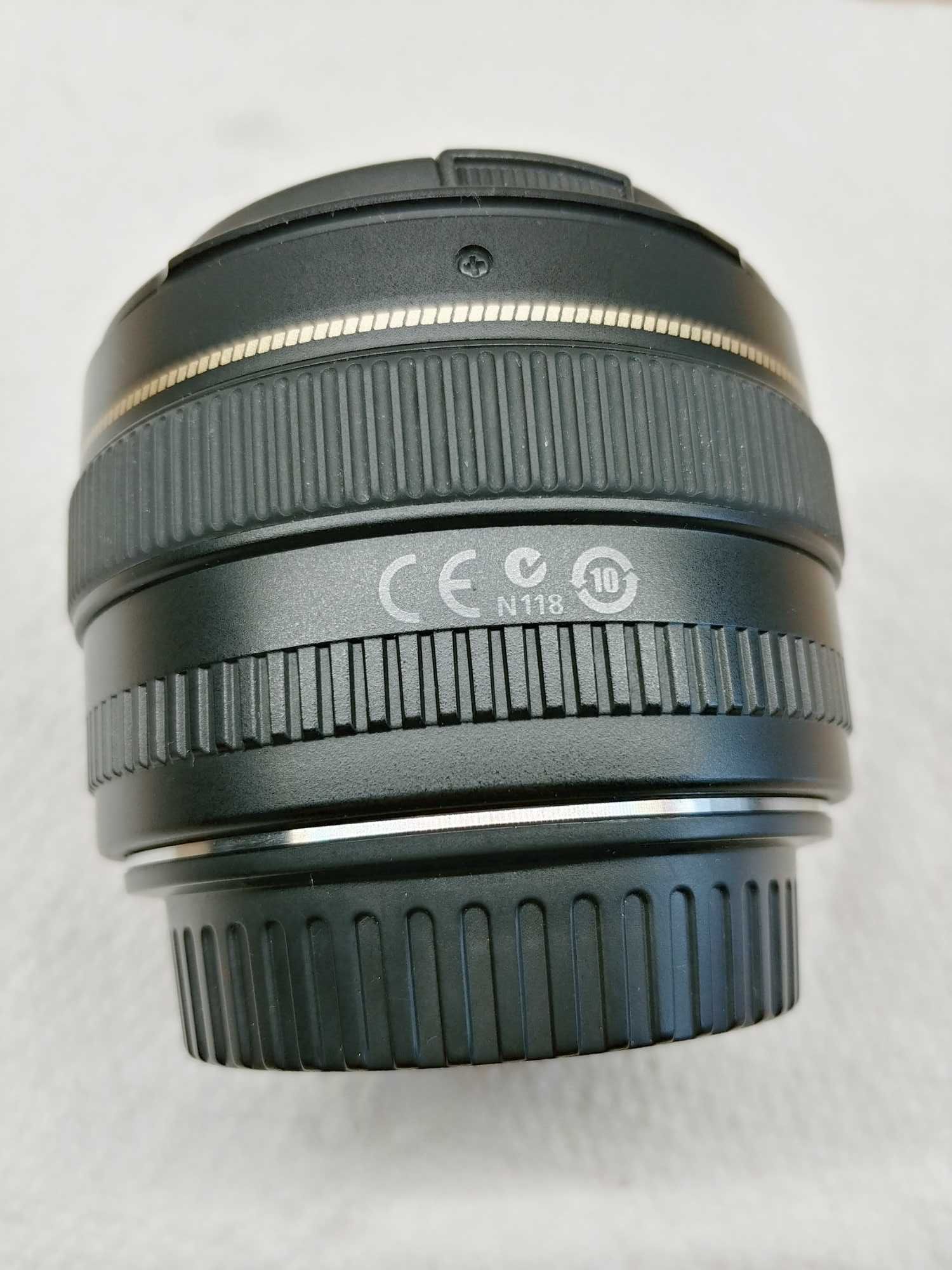 Jasny stałoogniskowy obiektyw Canon EF 50mm f 1.4 USM