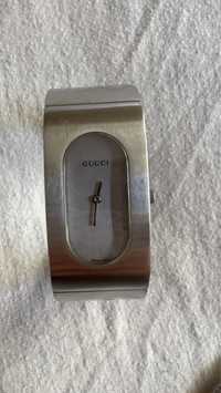 Relogio pulseira aço Gucci