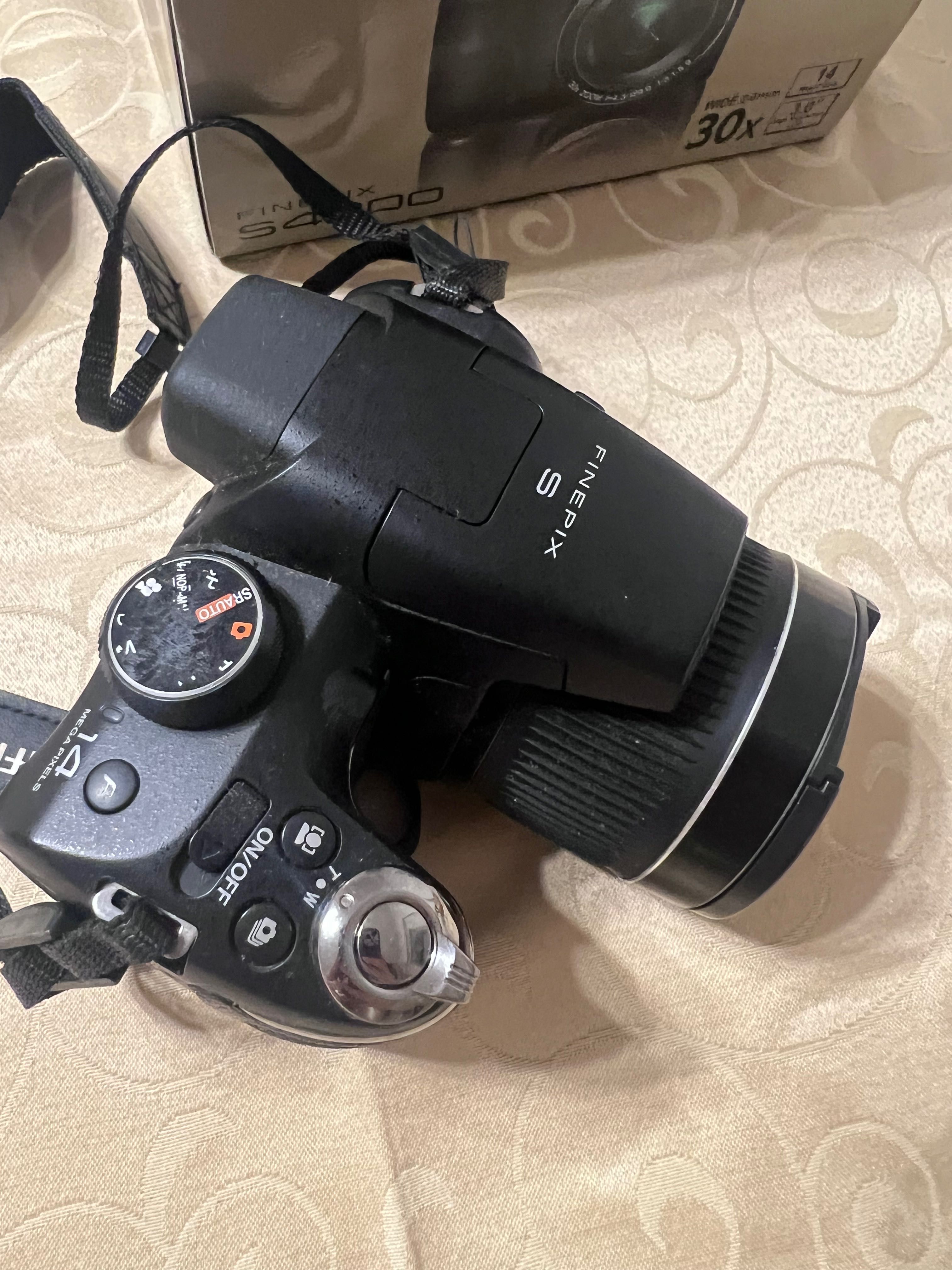 Fujifilm FinePix S4000 – Câmera Digital 14 MP, Zoom 30x, LCD 3.0”