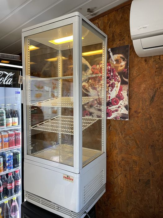 Продам Кондитерську Вітрину!