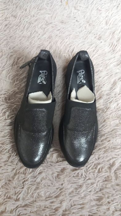 Туфли ,кросовки натуральная кожа