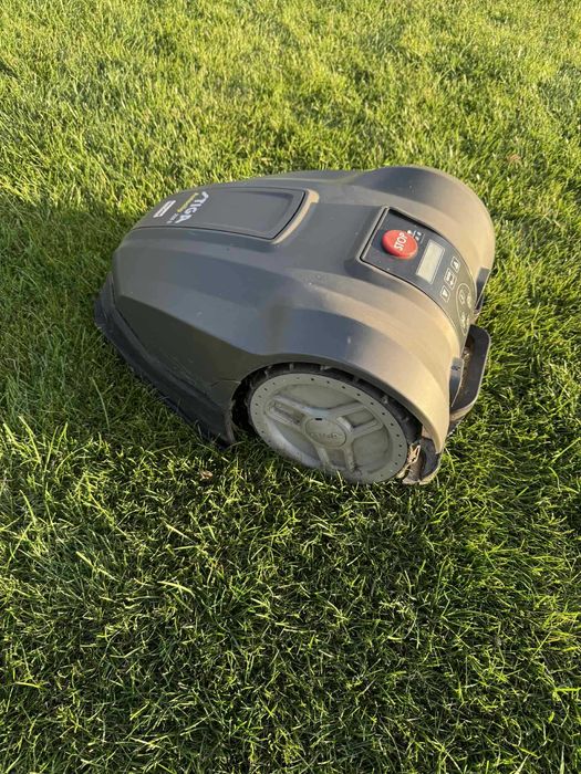 Robot koszący STIGA 228S 1600m2