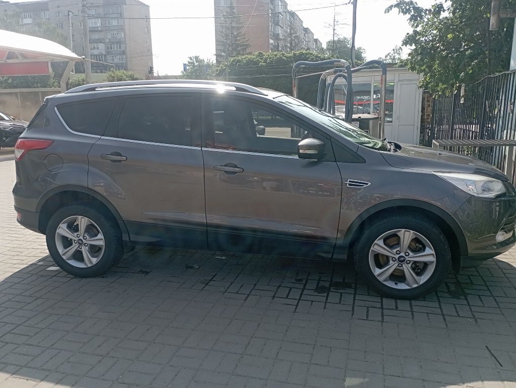 ТЕРМІНОВО Ford Kuga 19.06.2014 офіційна 2 л дизель автомат, 112 тис.км