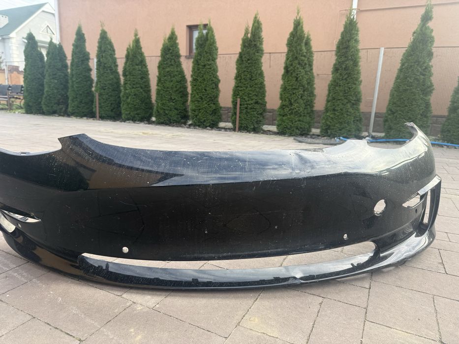 Бампер Tesla model 3 оригінал