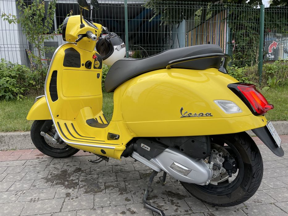 скутер Vespa GTS SUPER Yacht Club I-get