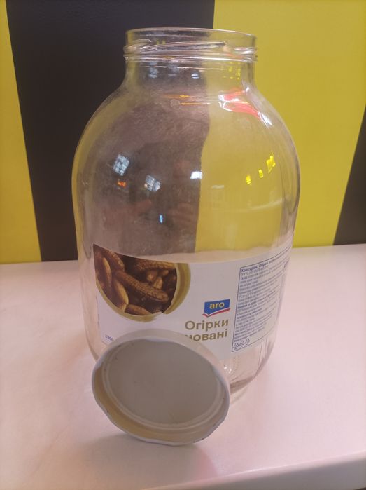 Банка 3л з кришкою