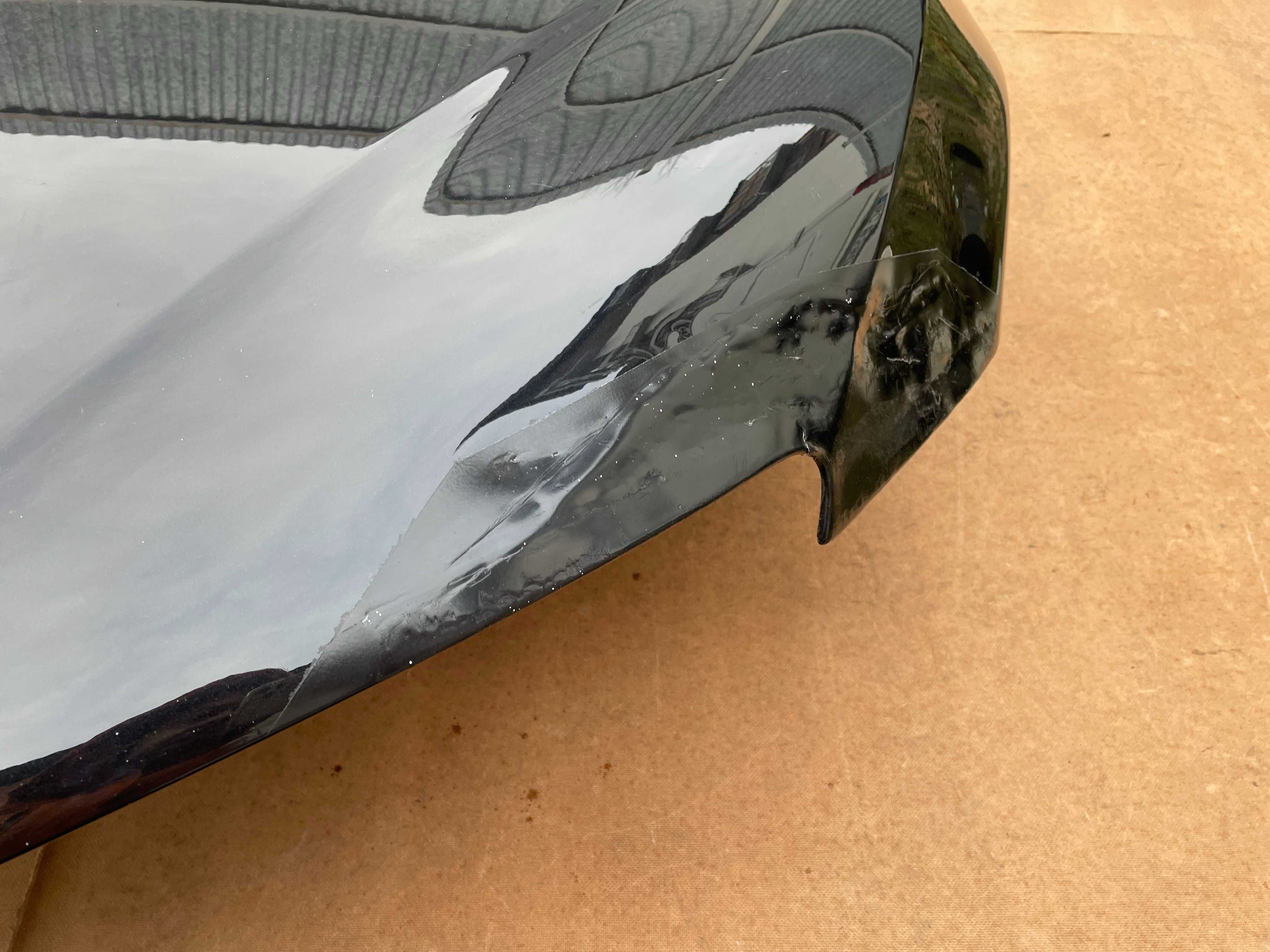 Капот Audi R8 2007- в наявності з пошкодженнями