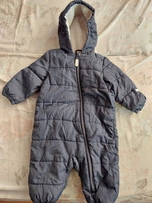 Зимний комбинезон для мальчика,на 6-12месяцев