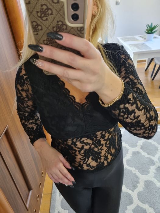 Bluzka koronkowa z dekoltem w serek roz M Nowa