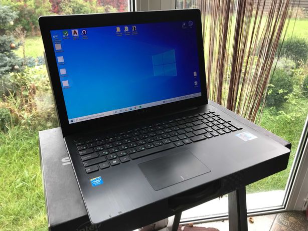 Продам ноутбук ASUS X553M. Windows 10. ОЗУ 4 Gb. Отличное состояние.