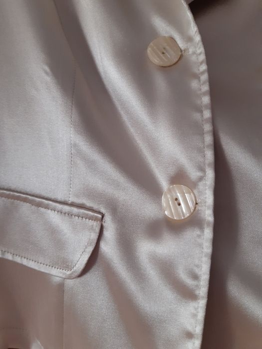 Złota marynarka błyszczący materiał