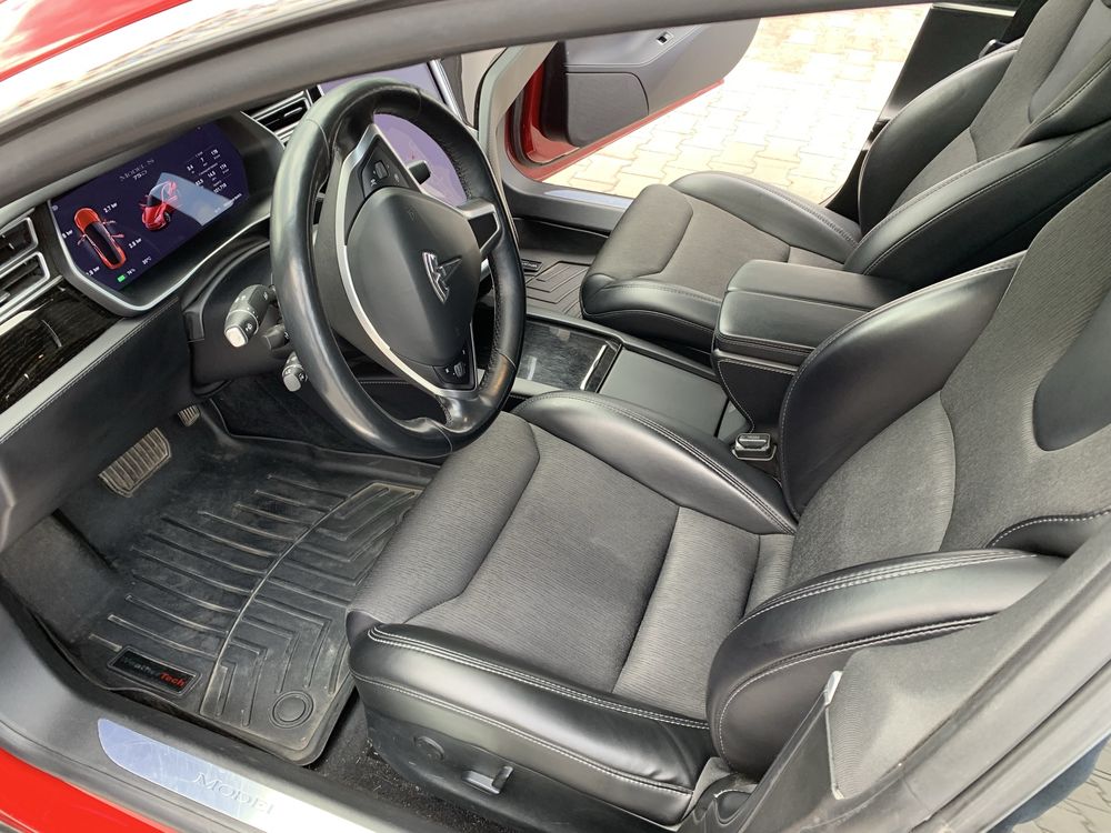 Tasla Model S 2018, FSD 3.0,