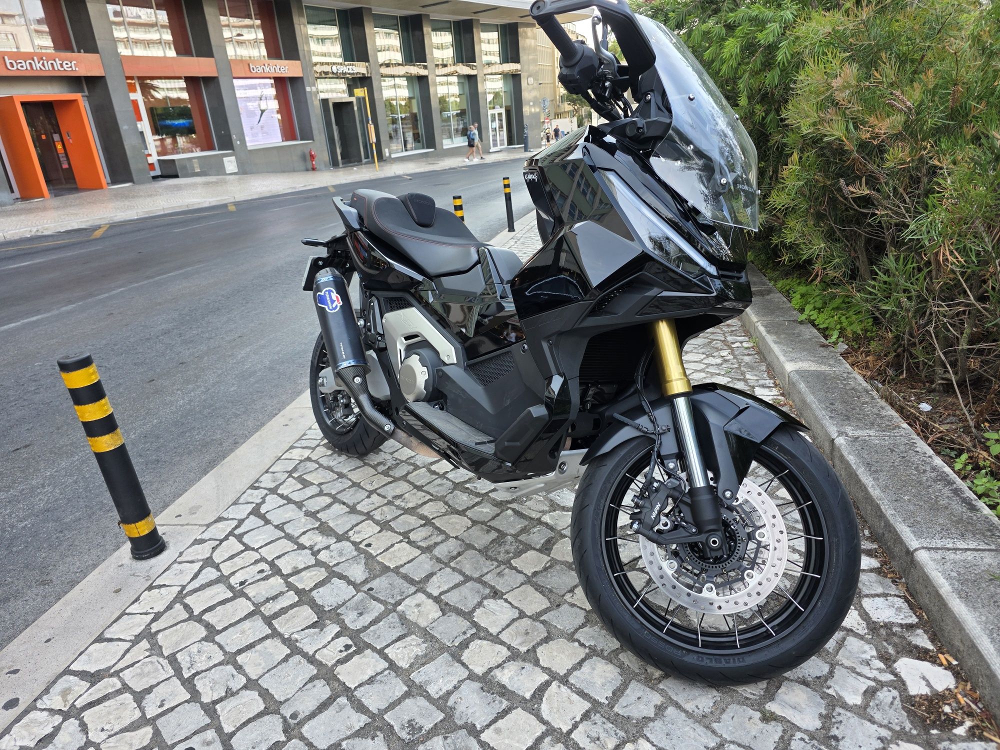 Honda  Xadv 2025