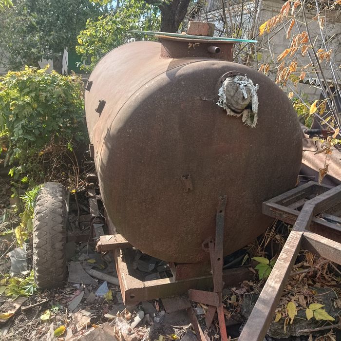 Продам бочку 2 куба