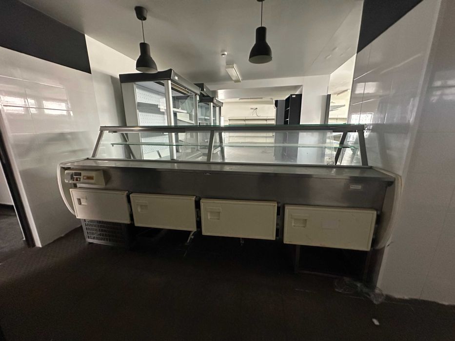 Vitrinas Refrigeradas Profissionais para Talho/Supermercado - 2,8m