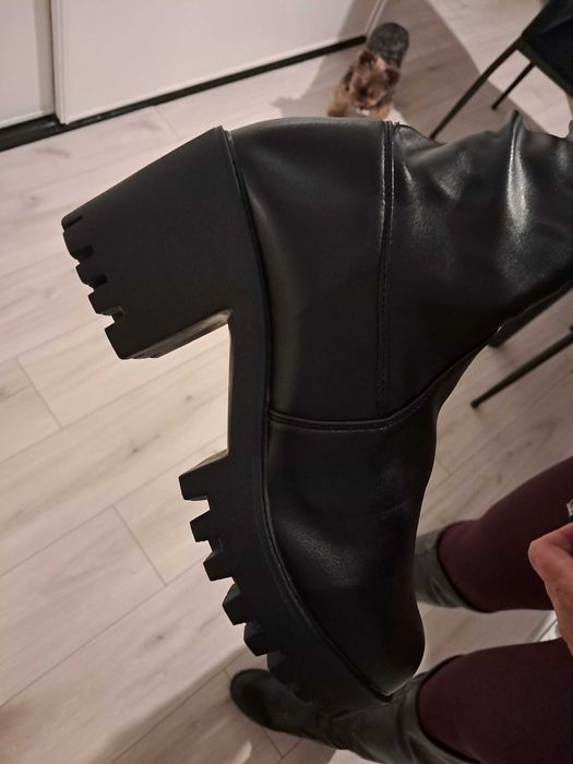 Sprzedam kozaki damskie rozm. 39 ostatnie sztuki