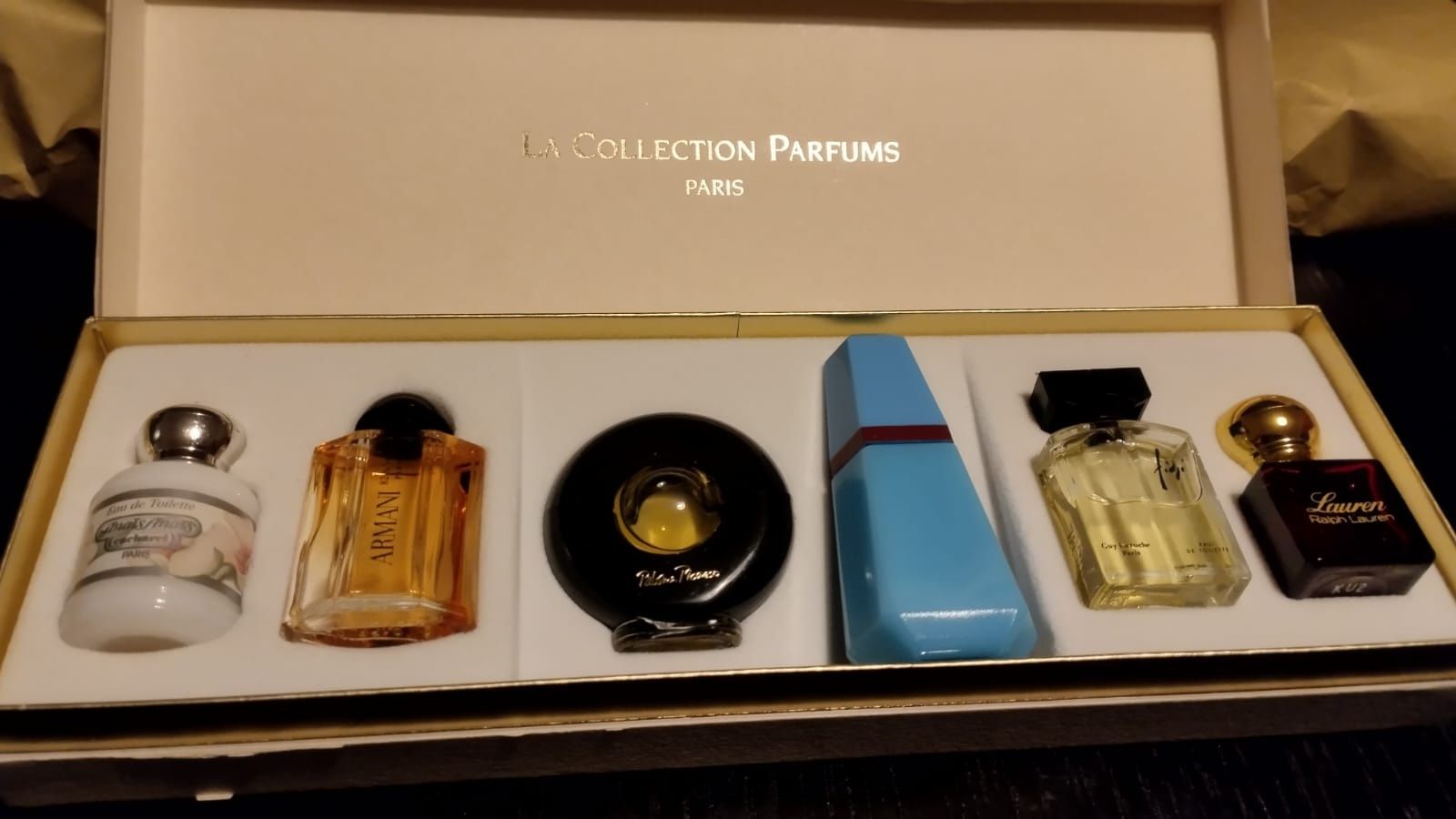 Coffret com seis perfumes miniatura originais 
Armani
Cacharel - 2
Pal