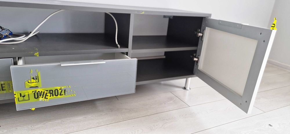 Szafka RTV  na wymiar dł 200 x wys.50