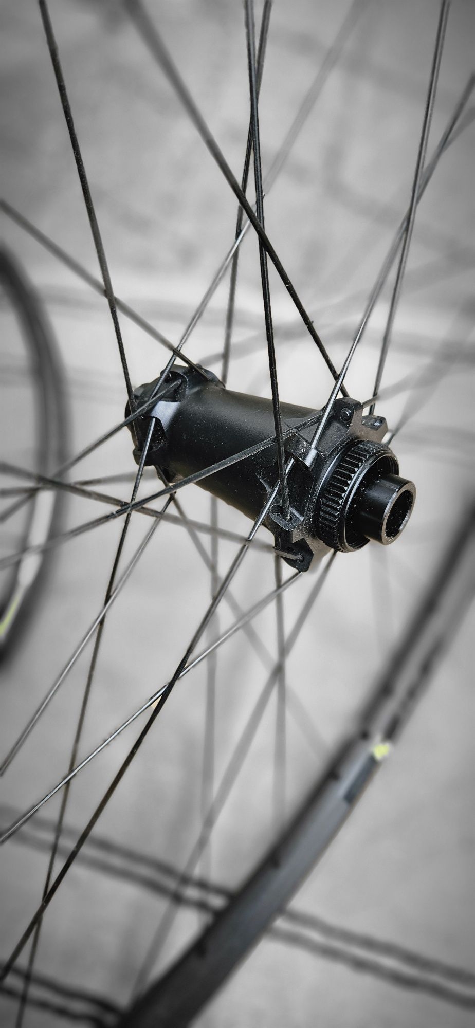 Syncros Silverton 1.5 CL com cubo Shimano 12v Micro Spline