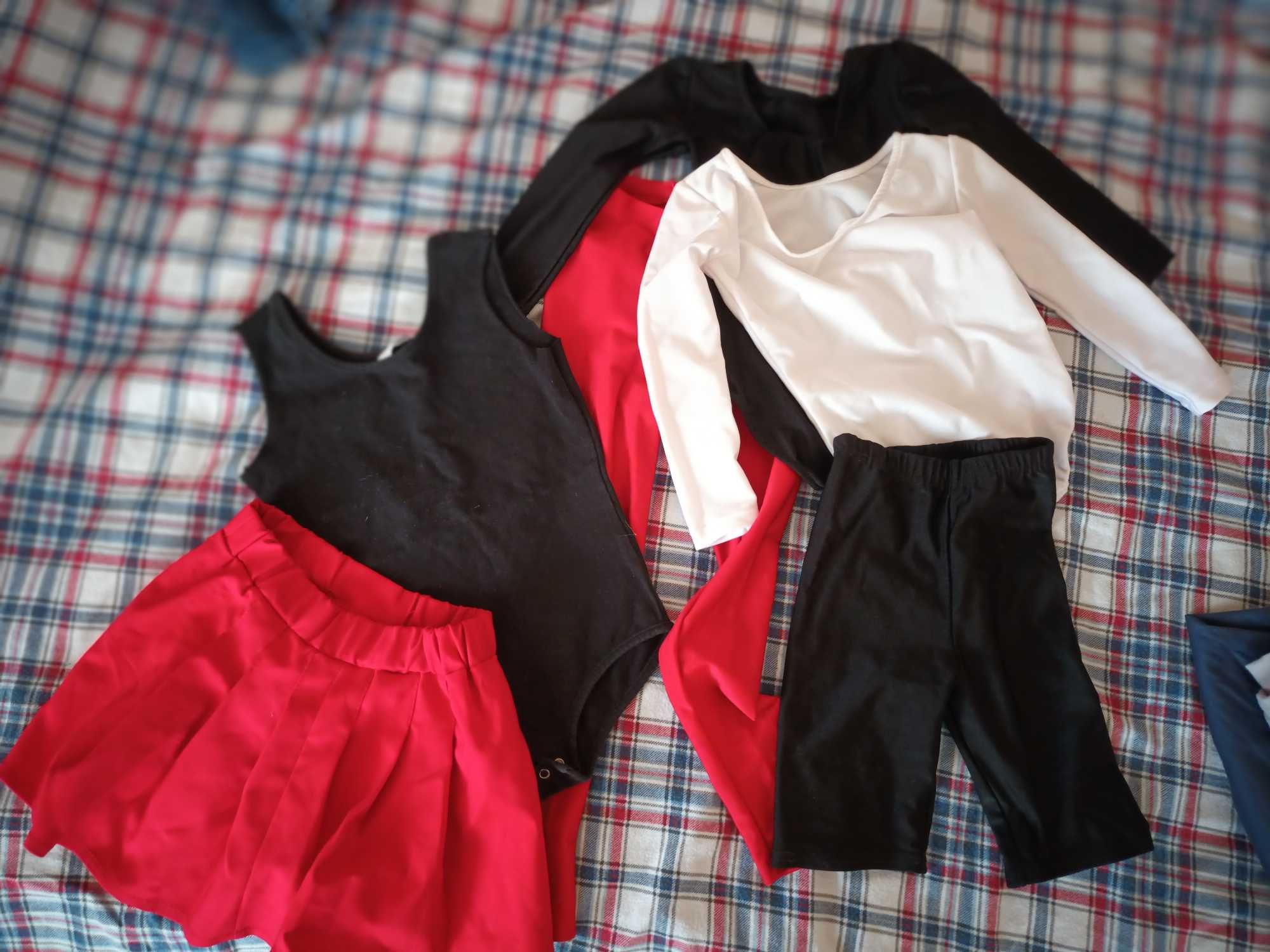 Набір одягу для гімнастики для дівчинки на 3-4 роки