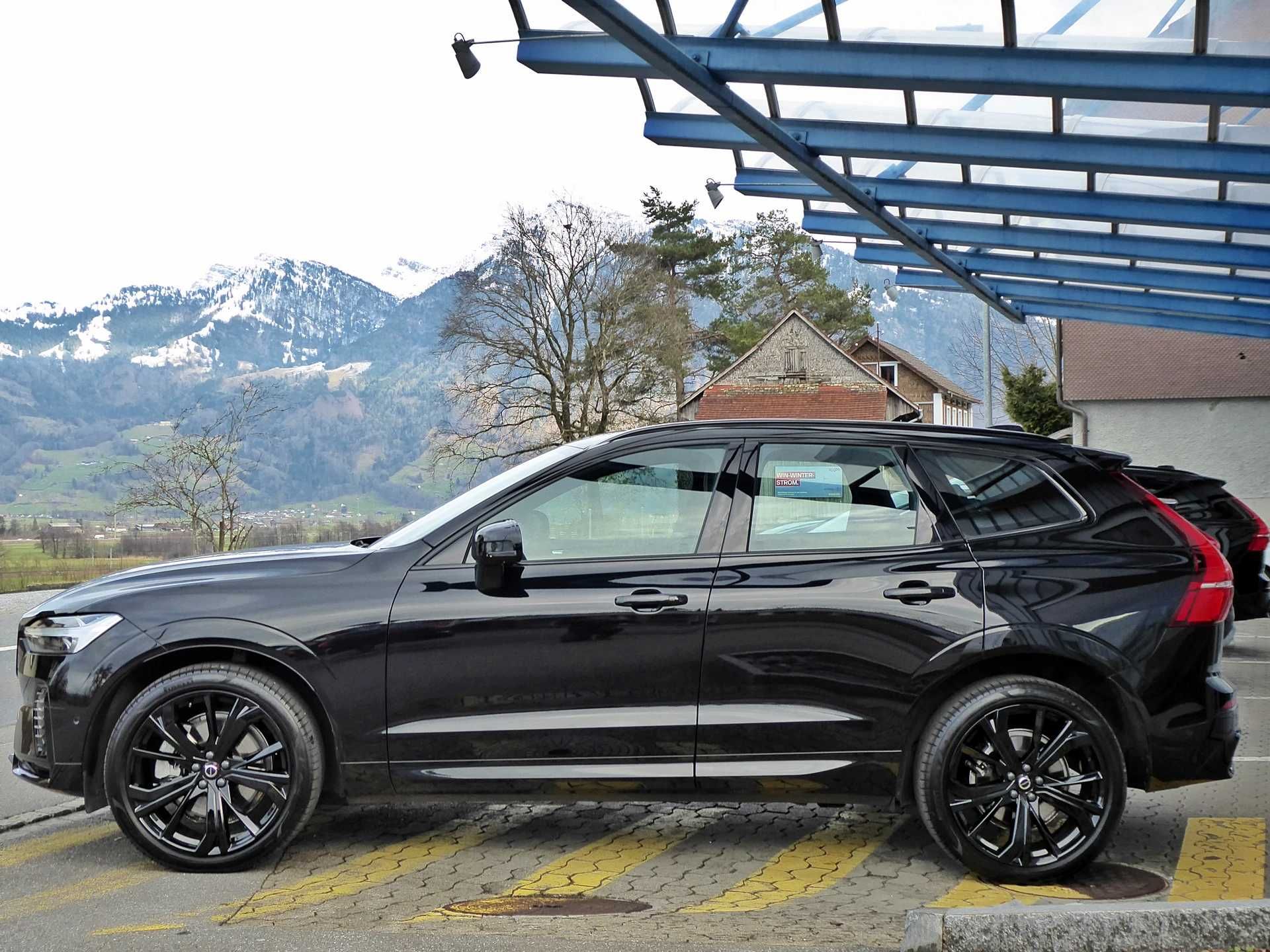 21 Volvo XC60 XC40 R-Design Ultra Black Edition 255/40 5x108 Lato
