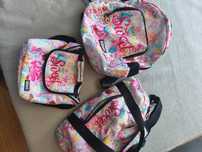 Conjunto mochila, lancheira e saco de desporto