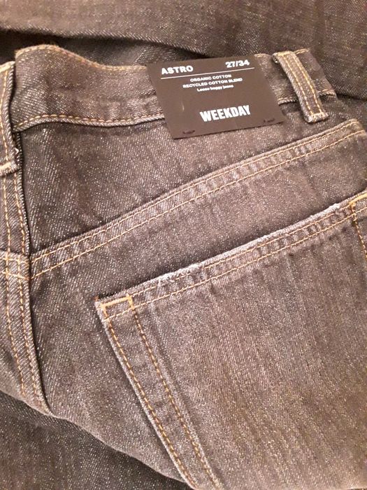 Джинсы новые размер 27/34