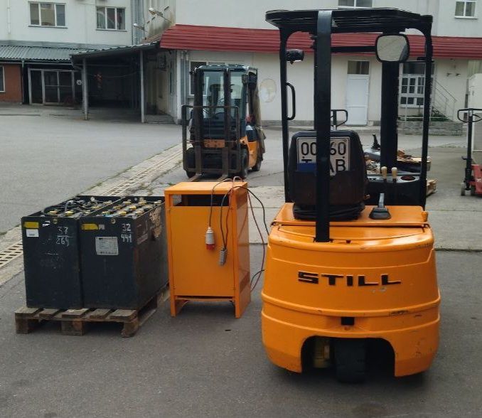 Електронавантажувач STILL