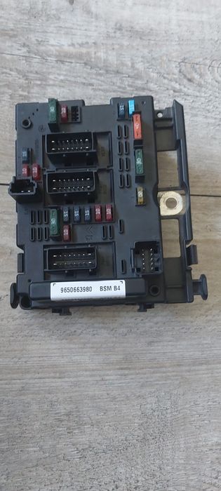 Moduł  BSM B4 peugeot 307 .