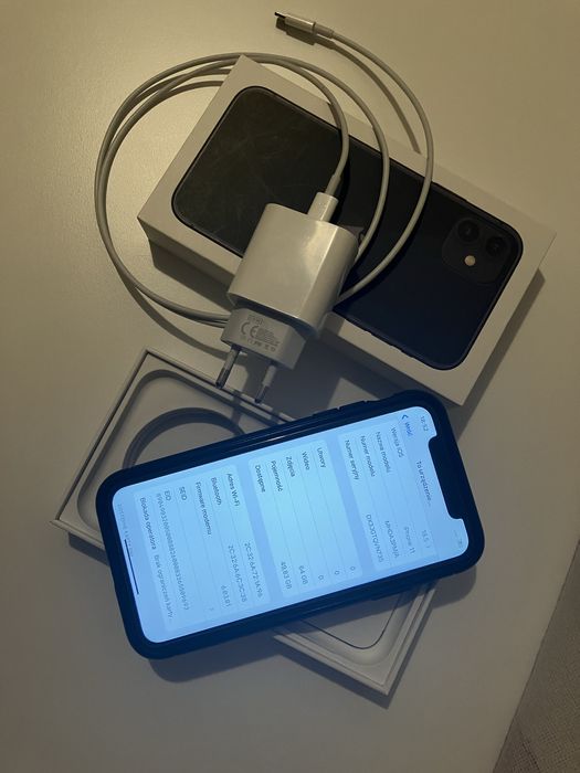 iPhone 11 64GB kondycja baterii 84%