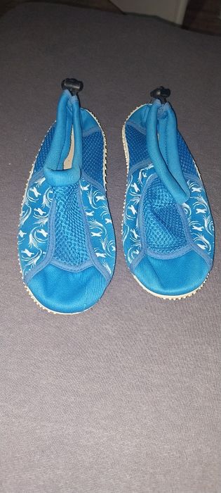 Buty do wody, pływania, kamienie roz 33.